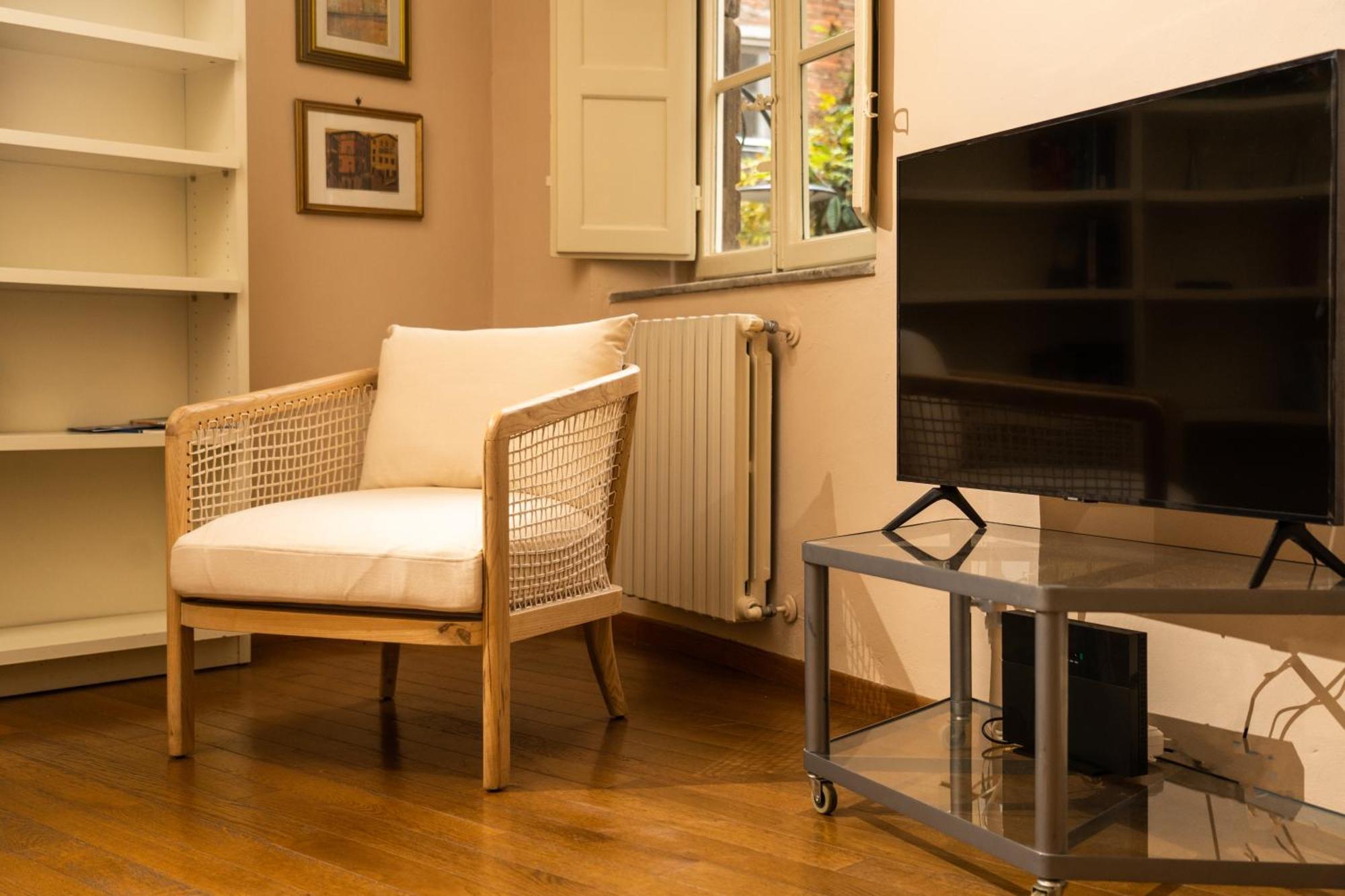 Il Gallo - Charming Apartment In Lucca Heart Лукка Экстерьер фото