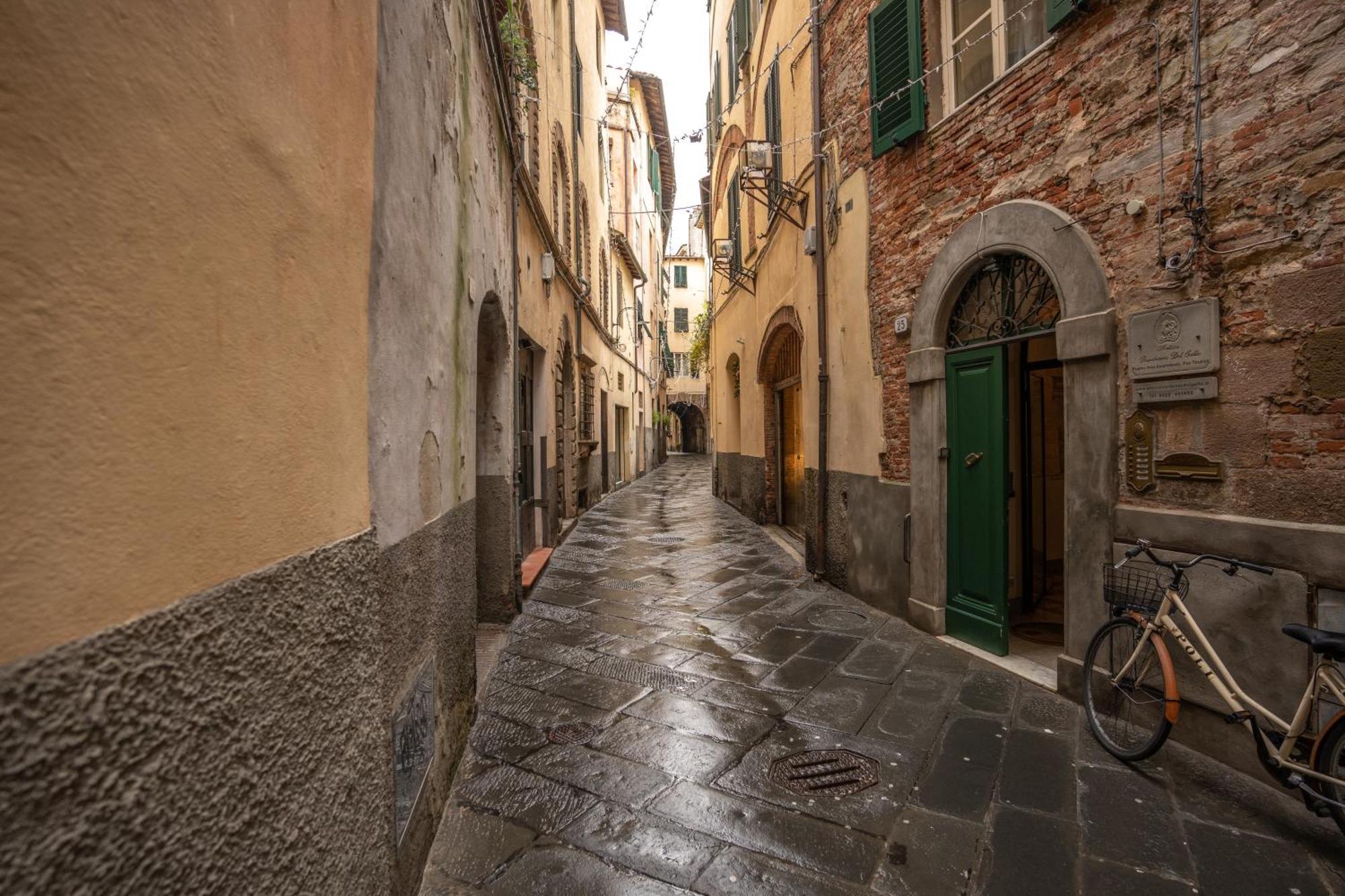 Il Gallo - Charming Apartment In Lucca Heart Лукка Экстерьер фото