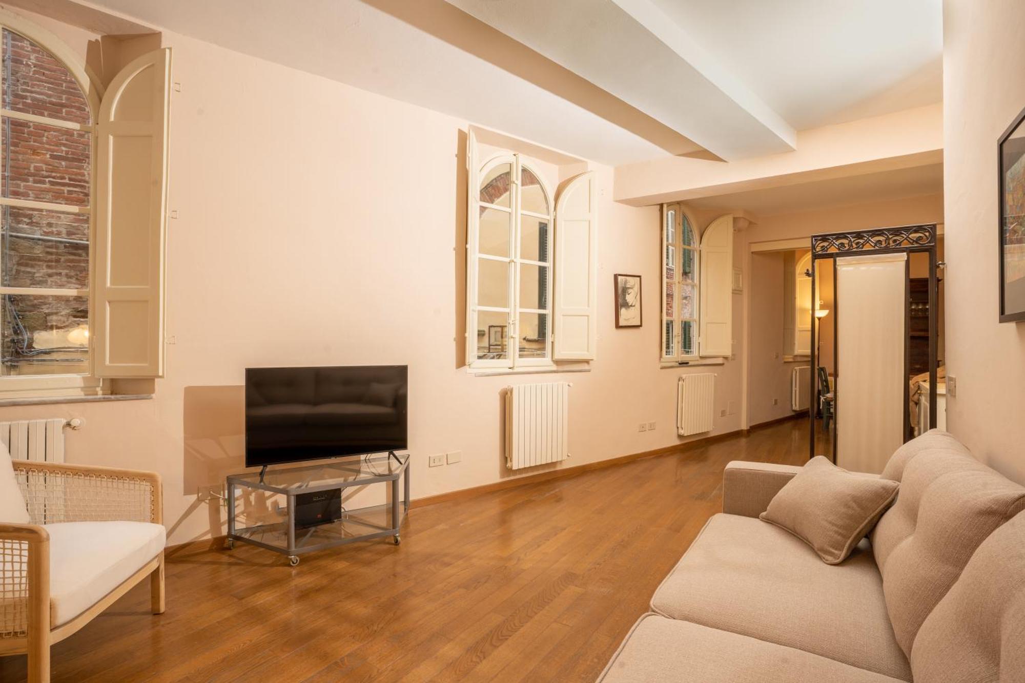 Il Gallo - Charming Apartment In Lucca Heart Лукка Экстерьер фото