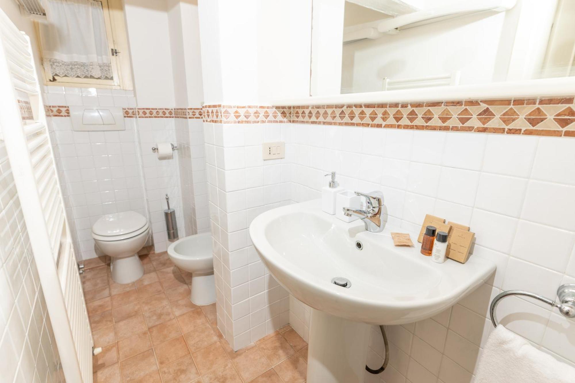 Il Gallo - Charming Apartment In Lucca Heart Лукка Экстерьер фото